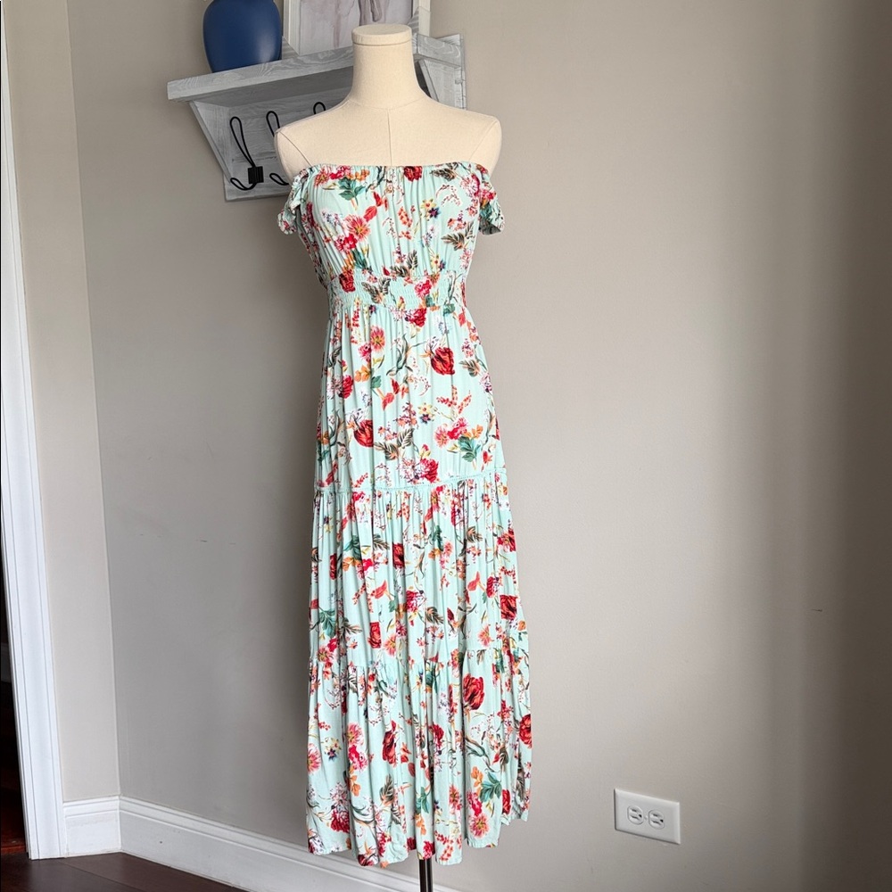 Floral Off-Shoulder Maxi Dress in Light Mint